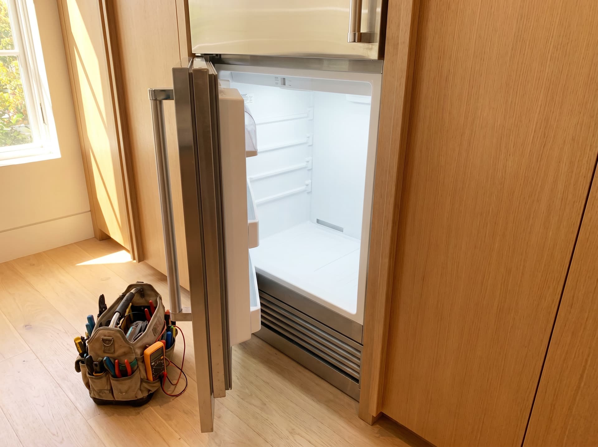 Viking refrigerator repair in Southern California