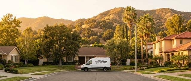 Appliance repair technician in Woodland Hills, CA kitchen